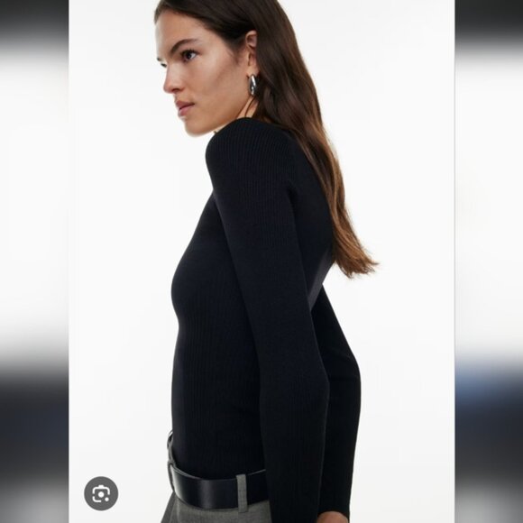 Aritzia Black Crew Neck Sweater - Picture 1 of 7